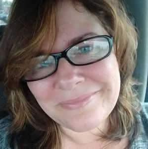 Meet your Posher, Suzanne